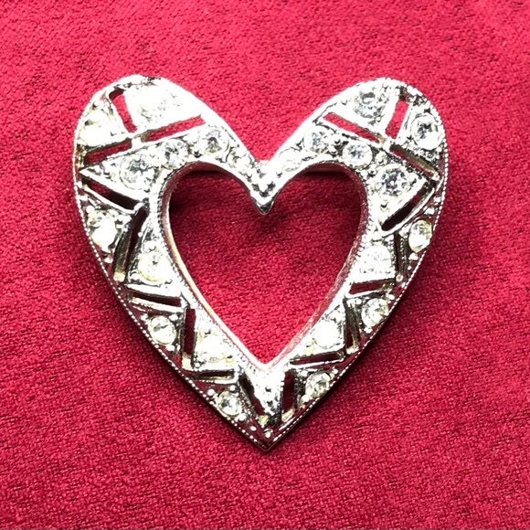 Coro Vintage Heart Pin Brooch - Picture 3 of 5